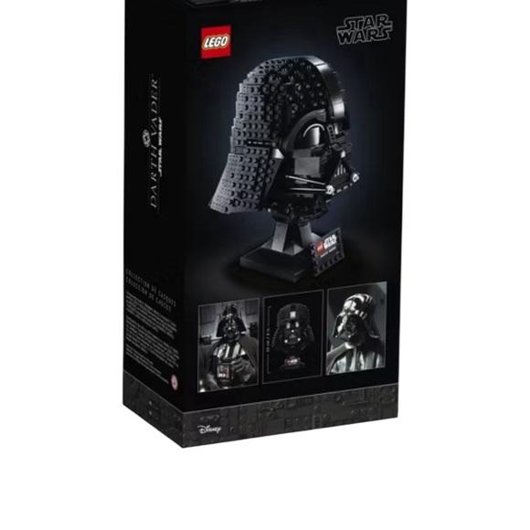 LEGO Star Wars Darth Vader Helmet Set 75304- 834 pieces- NWT - Picture 2 of 3